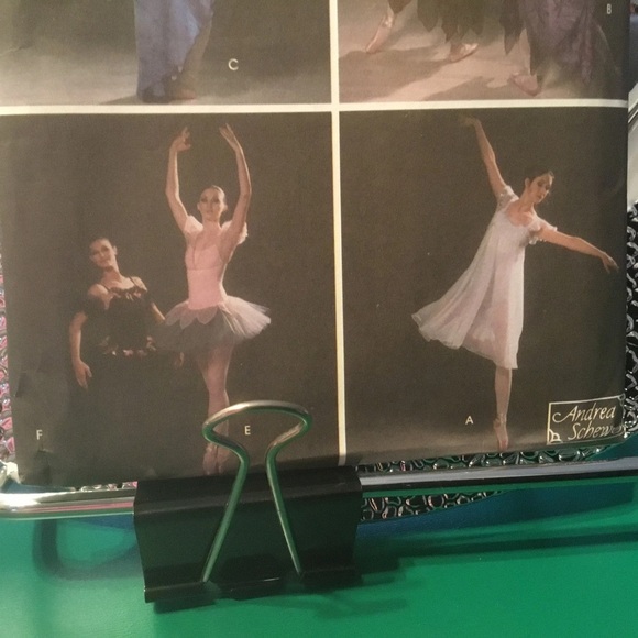 Simplicity costumes 5138-14-16-18-20- uncut-dance costumes- great pattern - Picture 3 of 6